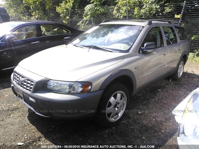 YV1SZ58D121073534 - 2002 VOLVO V70 XC BROWN photo 2