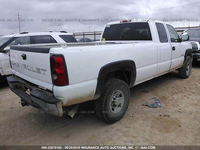 1GCHC29U87E186234 - 2007 CHEVROLET SILVERADO C2500 HEAVY DUTY WHITE photo 4