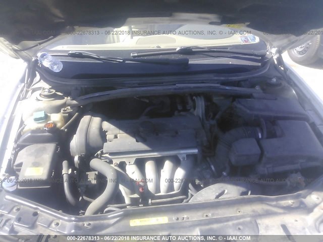 YV1RS61T142380547 - 2004 VOLVO S60 Белый фото 10