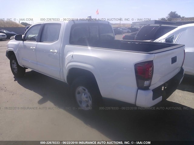 5TFAX5GN4JX111397 - 2018 TOYOTA Tacoma DOUBLE CAB/SR/SR5 WHITE photo 3