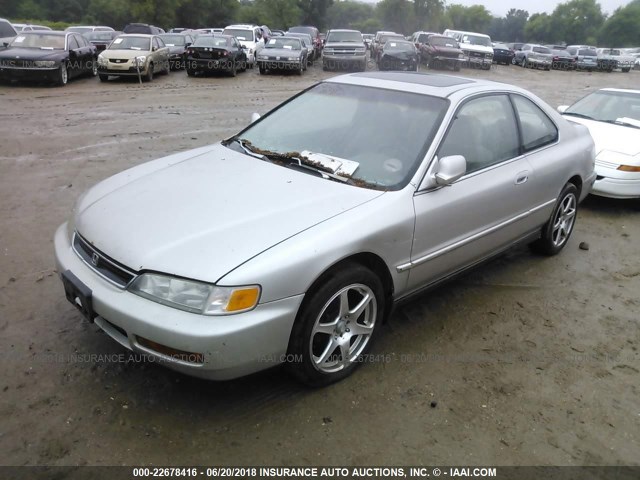 1HGCD7154TA001799 - 1996 HONDA ACCORD EX/EX-R SILVER photo 2