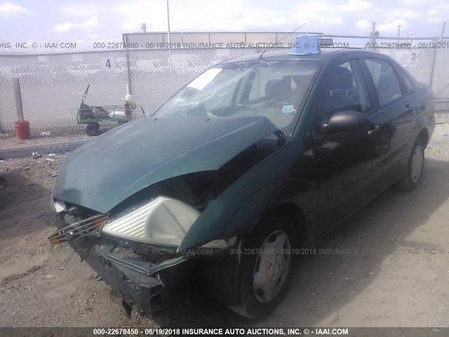 1FAFP33P51W173517 - 2001 FORD FOCUS LX GREEN photo 2