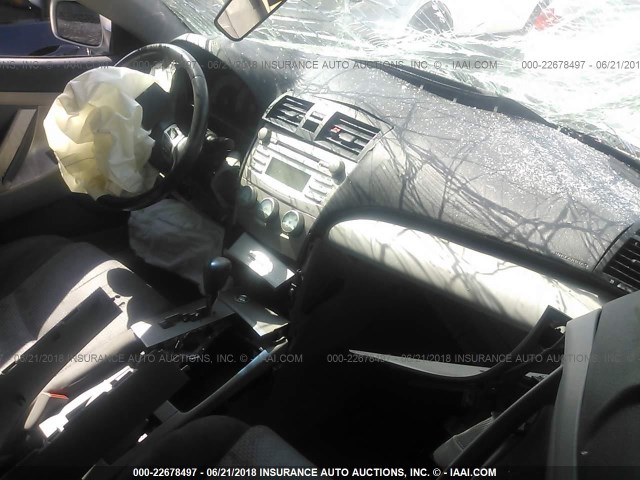 4T1BE46K58U740279 - 2008 TOYOTA CAMRY CE/LE/XLE/SE SILVER photo 5