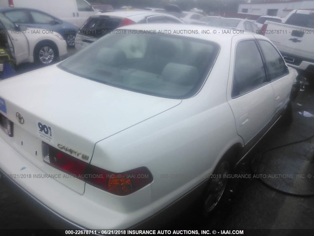 JT2BG22K610584431 - 2001 TOYOTA CAMRY CE/LE/XLE 白色 照片 4
