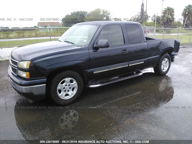 1GCEC19Z07Z106183 - 2007 CHEVROLET SILVERADO C1500 CLASSIC Dark Blue photo 2