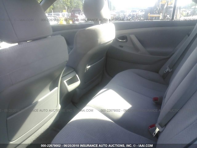 4T4BF3EK5BR201487 - 2011 TOYOTA CAMRY SE/LE/XLE ვერცხლისფერი ფოტო 8