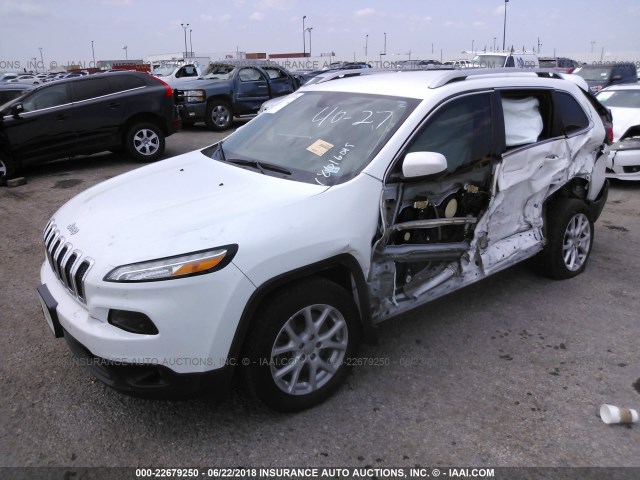 1C4PJLCB7GW137051 - 2016 JEEP CHEROKEE LATITUDE WHITE photo 2