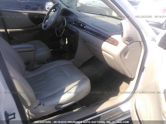 1G1NE52J43M623413 - 2003 CHEVROLET MALIBU LS WHITE photo 5