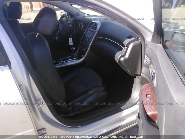 1G11C5SA8DF346677 - 2013 CHEVROLET MALIBU 1LT 银色 照片 5