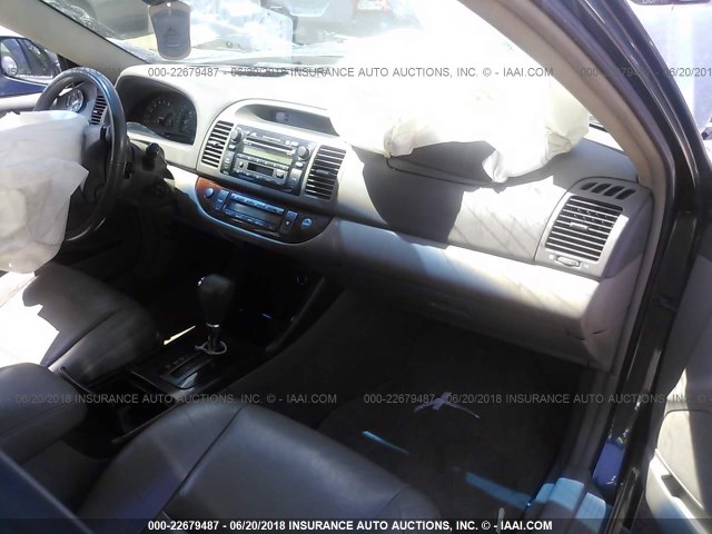 4T1BE30K14U343472 - 2004 TOYOTA CAMRY LE/XLE/SE 灰色 照片 5