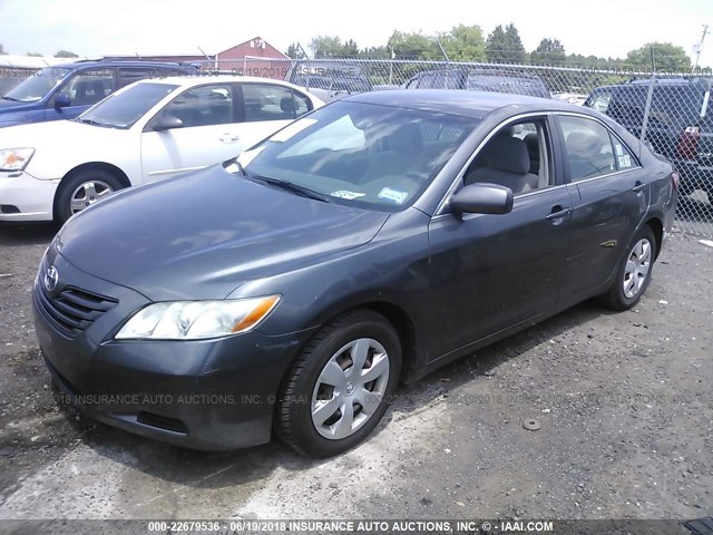4T4BE46K48R047614 - 2008 TOYOTA CAMRY CE/LE/XLE/SE GRAY photo 2