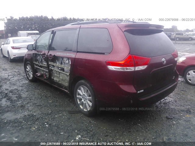 5TDJK3DC4BS013385 - 2011 TOYOTA SIENNA LE RED photo 3