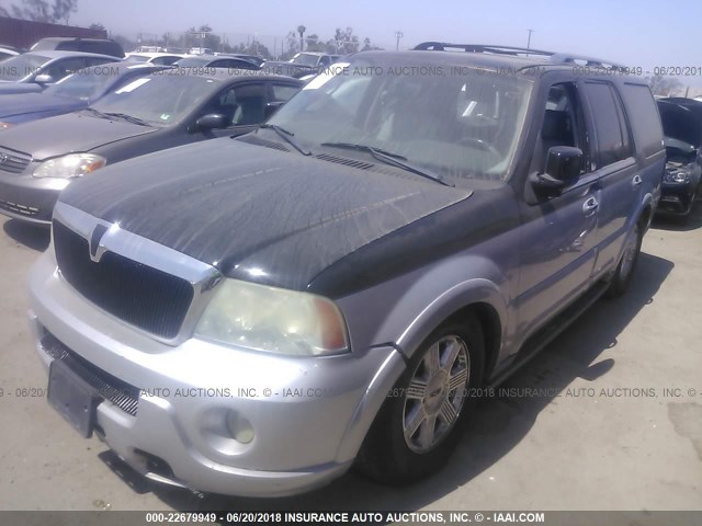 5LMFU27R44LJ24056 - 2004 LINCOLN NAVIGATOR SILVER photo 2