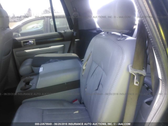 5LMFU27R44LJ24056 - 2004 LINCOLN NAVIGATOR SILVER photo 8