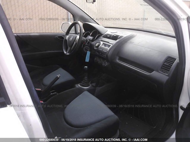 JHMGD376X7S039612 - 2007 HONDA FIT S WHITE photo 5