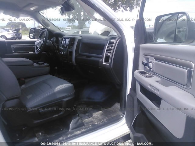 3C6MR5AJ7JG166371 - 2018 RAM 2500 ST WHITE photo 5