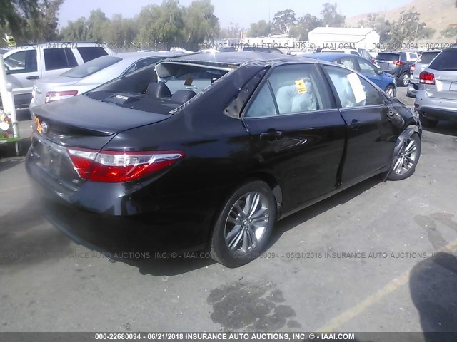 4T1BF1FK1FU995682 - 2015 TOYOTA CAMRY LE/XLE/SE/XSE BLACK photo 4