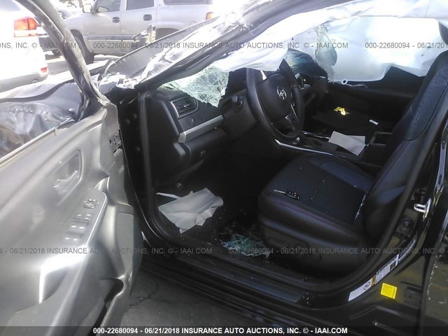 4T1BF1FK1FU995682 - 2015 TOYOTA CAMRY LE/XLE/SE/XSE BLACK photo 5