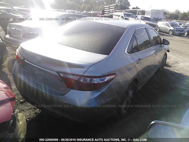 4T1BF1FK6GU216522 - 2016 TOYOTA CAMRY LE/XLE/SE/XSE SILVER photo 4