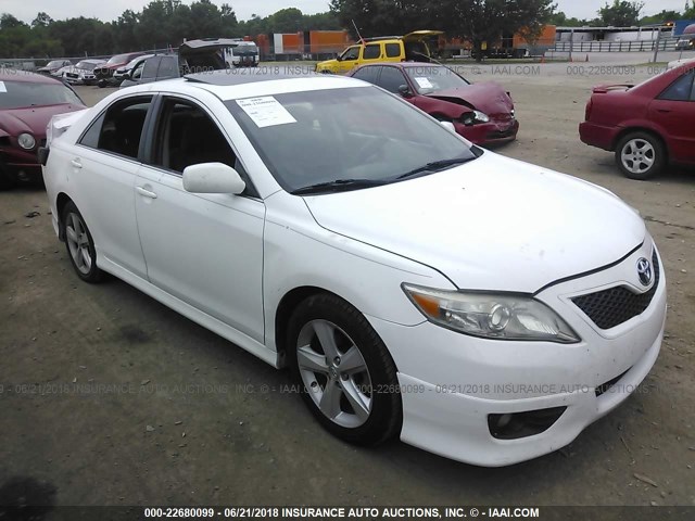 4T1BF3EK0BU743672 - 2011 TOYOTA CAMRY SE/LE/XLE 白色 照片 1