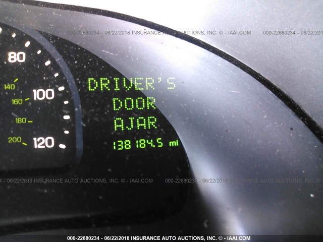 1LNHM97V3XY693747 - 1999 LINCOLN CONTINENTAL  Creme Foto 7