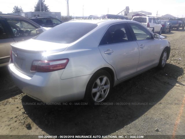 4T1BE46KX7U603174 - 2007 TOYOTA CAMRY NEW GENERAT CE/LE/XLE/SE SILVER photo 4