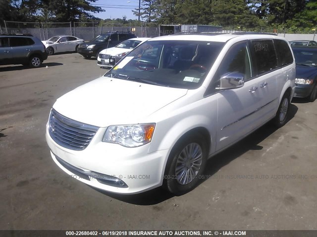 2C4RC1GG2DR776942 - 2013 CHRYSLER TOWN & COUNTRY LIMITED WHITE photo 2