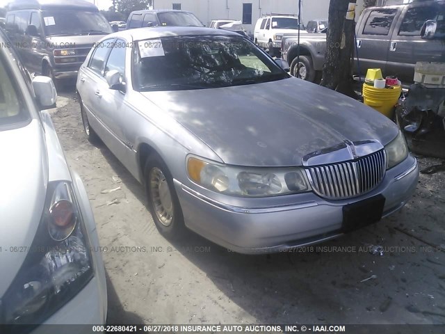 1LNHM81W7YY923965 - 2000 LINCOLN TOWN CAR EXECUTIVE Серый фото 1