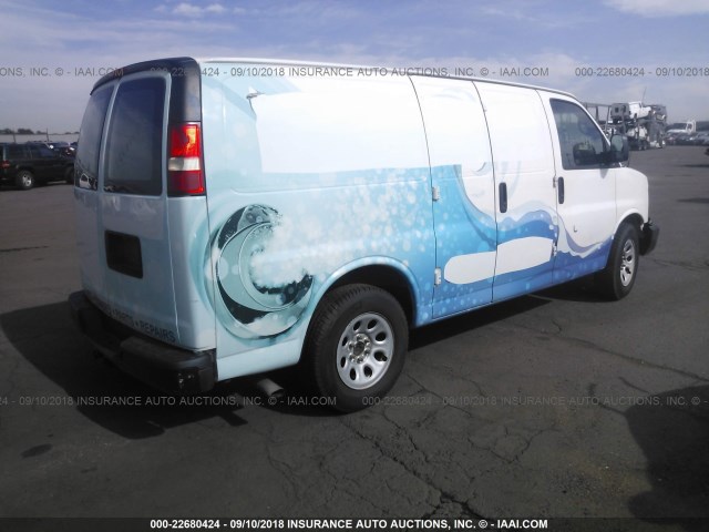 1GCSHAF49C1201976 - 2012 CHEVROLET EXPRESS G1500  WHITE photo 4