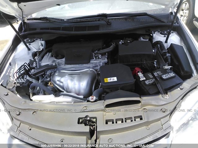 4T1BF1FK7HU267867 - 2017 TOYOTA CAMRY LE/XLE/SE/XSE WHITE photo 10