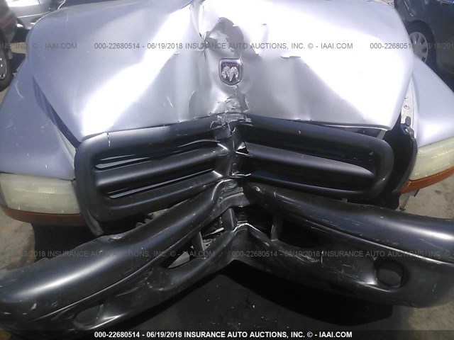 1B7GL12X82S555498 - 2002 DODGE DAKOTA SXT SILVER photo 6