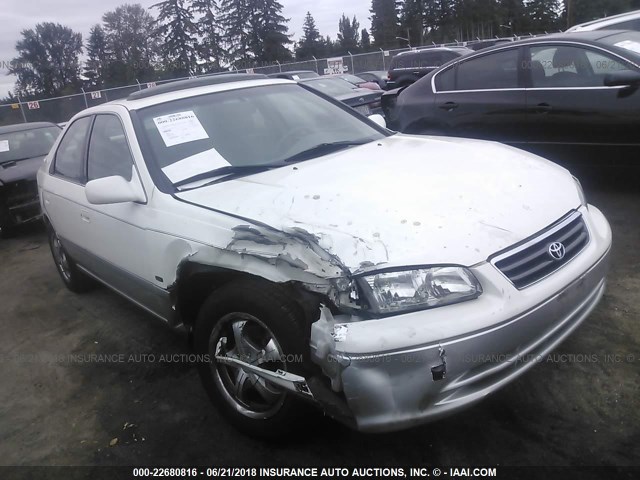 JT2BG22K010583565 - 2001 TOYOTA CAMRY CE/LE/XLE 白色 照片 1