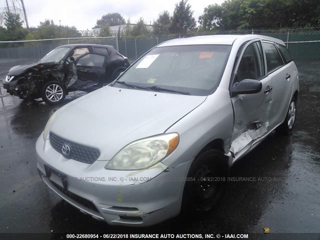 2T1KR32EX4C225787 - 2004 TOYOTA COROLLA MATRIX XR SILVER photo 2