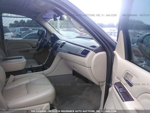 1GYS4BEFXCR111025 - 2012 CADILLAC ESCALADE LUXURY Qəhvəyi foto 5
