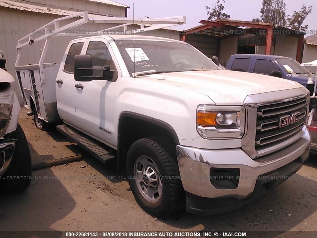 1GD21XEG8FZ135635 - 2015 GMC C2500 CREWCAB C2500 HEAVY DUTY WHITE photo 1