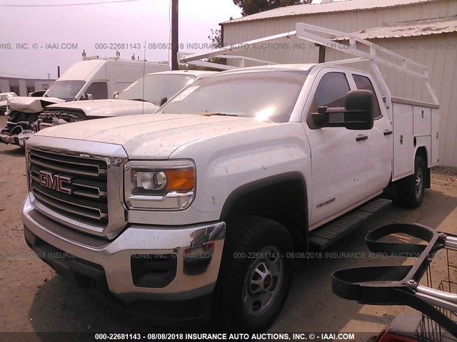 1GD21XEG8FZ135635 - 2015 GMC C2500 CREWCAB C2500 HEAVY DUTY WHITE photo 2