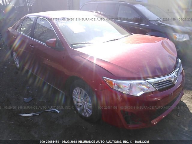 4T4BF1FK4ER439581 - 2014 TOYOTA CAMRY L/SE/LE/XLE 红色 照片 1