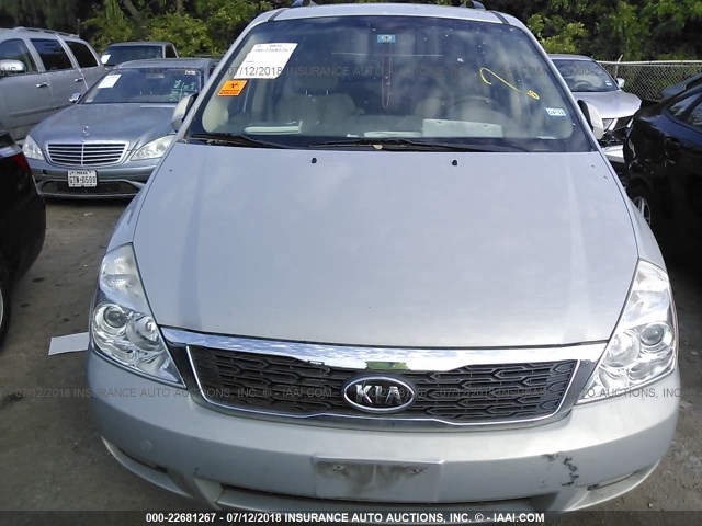 KNDMH4C79C6465856 - 2012 KIA SEDONA EX GRAY photo 6