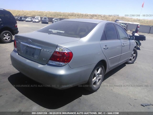 4T1BF32K05U620737 - 2005 TOYOTA CAMRY LE/XLE/SE ვერცხლისფერი ფოტო 4
