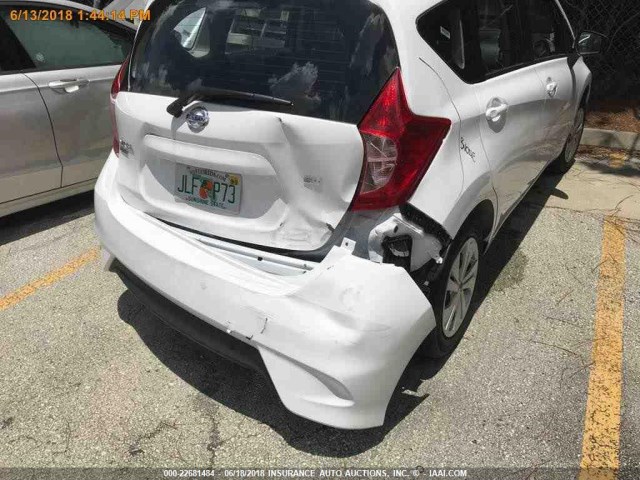 3N1CE2CP9JL365982 - 2018 NISSAN VERSA NOTE S/S PLUS/SV/SL/SR WHITE photo 11