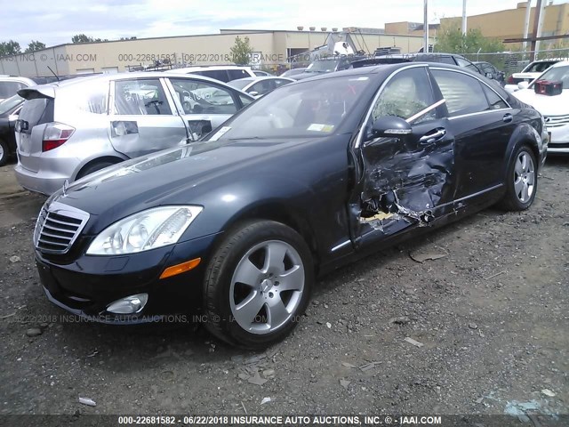 WDDNG71X57A075972 - 2007 MERCEDES-BENZ S 550 BLACK photo 2