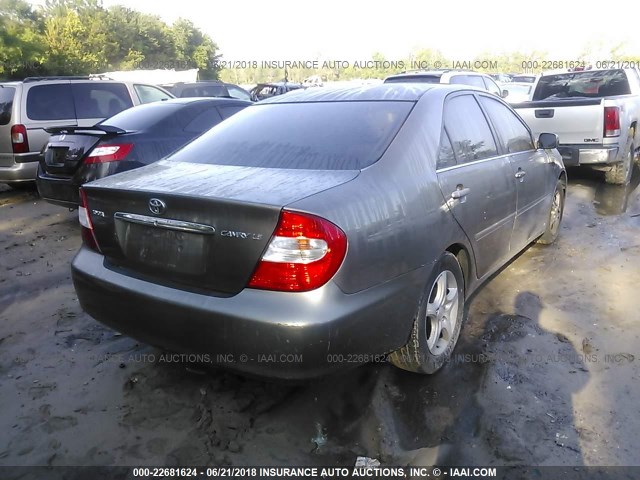 4T1BE32K02U510804 - 2002 TOYOTA CAMRY LE/XLE/SE ნაცრისფერი ფოტო 4
