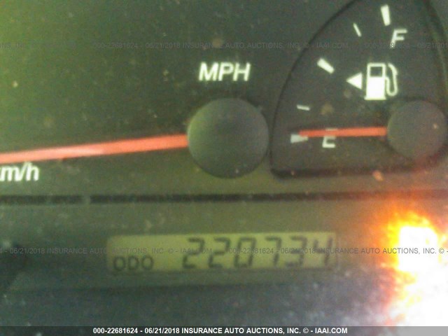 4T1BE32K02U510804 - 2002 TOYOTA CAMRY LE/XLE/SE ნაცრისფერი ფოტო 7