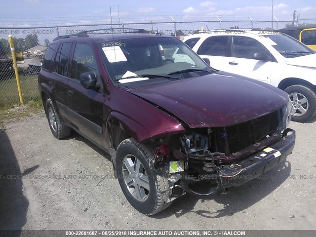 1GNDT13S052136563 - 2005 CHEVROLET TRAILBLAZER LS/LT MAROON photo 1