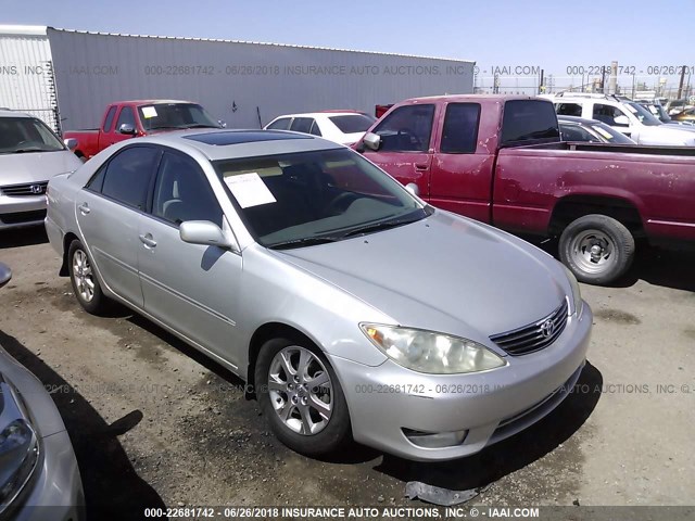 4T1BE30K55U593847 - 2005 TOYOTA CAMRY LE/XLE/SE 银色 照片 1