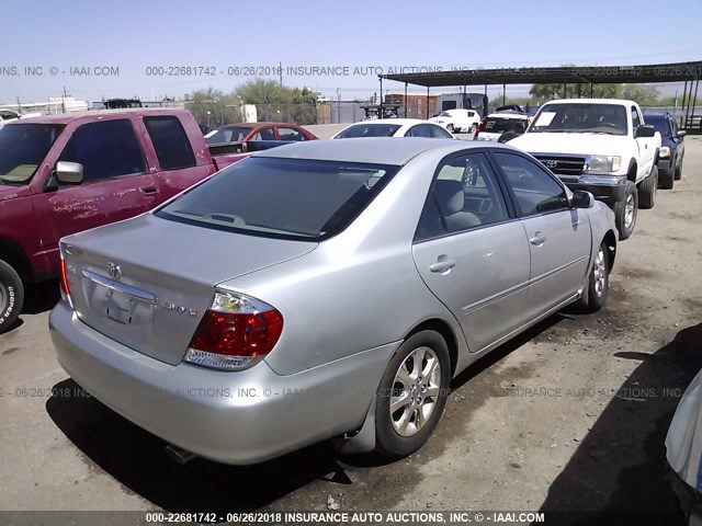 4T1BE30K55U593847 - 2005 TOYOTA CAMRY LE/XLE/SE 银色 照片 4