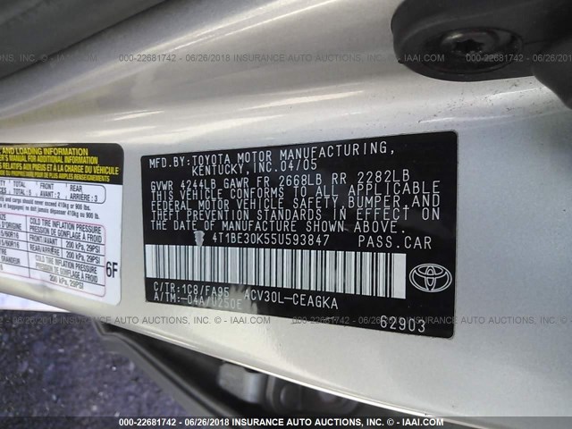 4T1BE30K55U593847 - 2005 TOYOTA CAMRY LE/XLE/SE 银色 照片 9