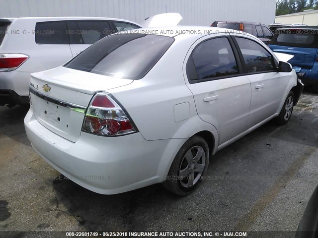 KL1TD5DE7AB086151 - 2010 CHEVROLET AVEO LS/LT WHITE photo 4