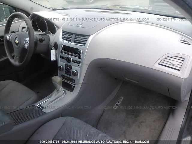 1G1ZC5EB8A4156179 - 2010 CHEVROLET MALIBU 1LT 灰色 照片 5