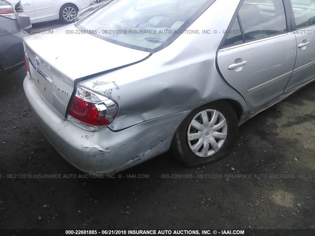 4T1BE32K95U005462 - 2005 TOYOTA CAMRY LE/XLE/SE SILVER photo 6
